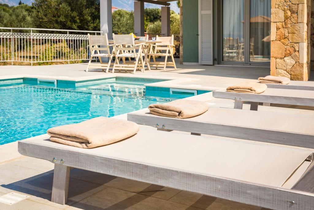 Afrodite Luxury Villa Svoronata Exterior photo